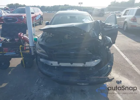 2015 Hyundai Genesis 3.8 z USA, uszkodzony, nr VIN KMHGN4JE8FU099892